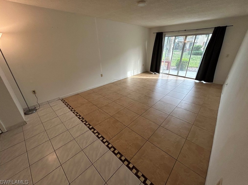3704 Broadway #107, Fort Myers, FL 33901