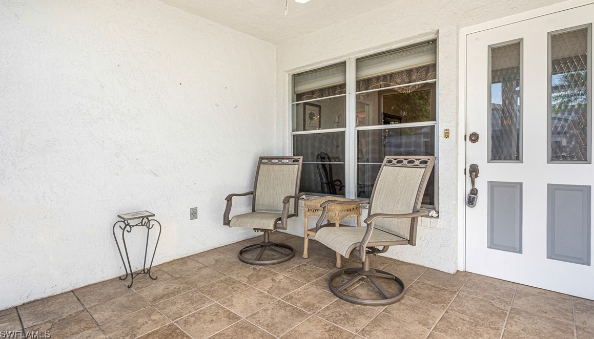 1317 Sandtrap Dr, Fort Myers, FL 33919-6331