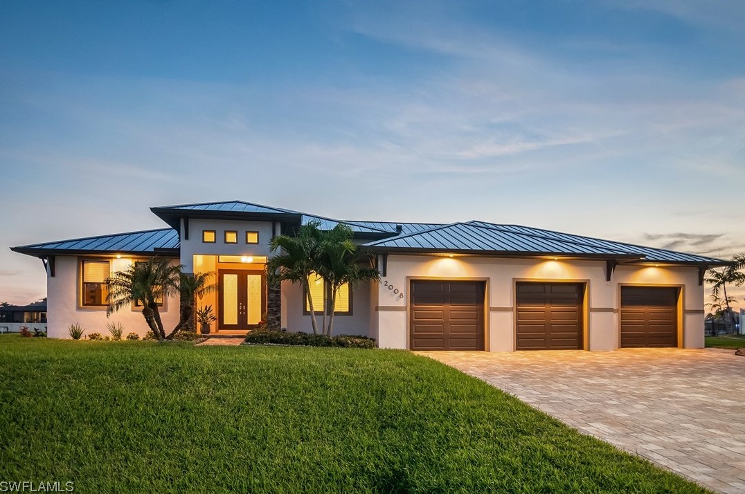 2008 36th Ave, Cape Coral, FL 33993-3642