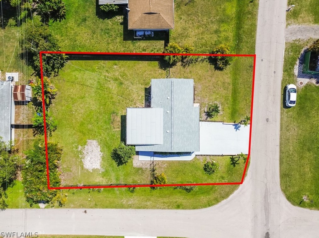 6659 Fiesta Way, Fort Myers FL  33919-6330 exterior
