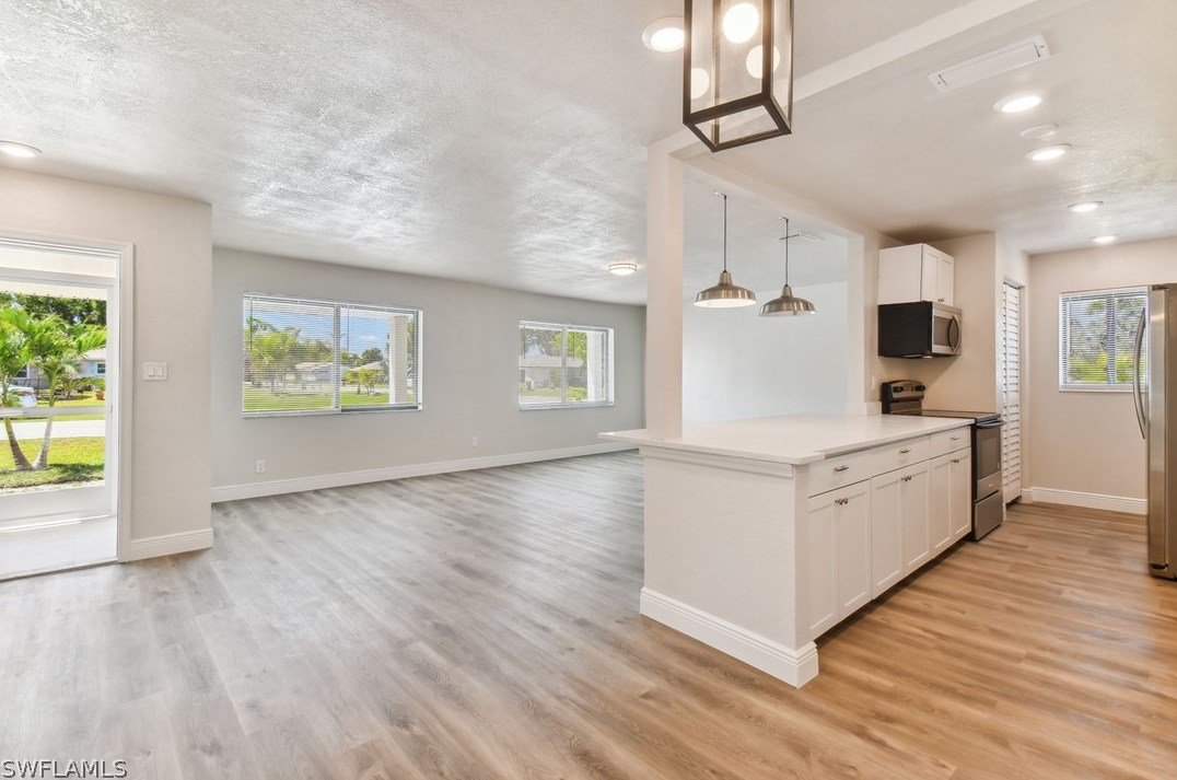 6659 Fiesta Way, Fort Myers FL  33919-6330 exterior