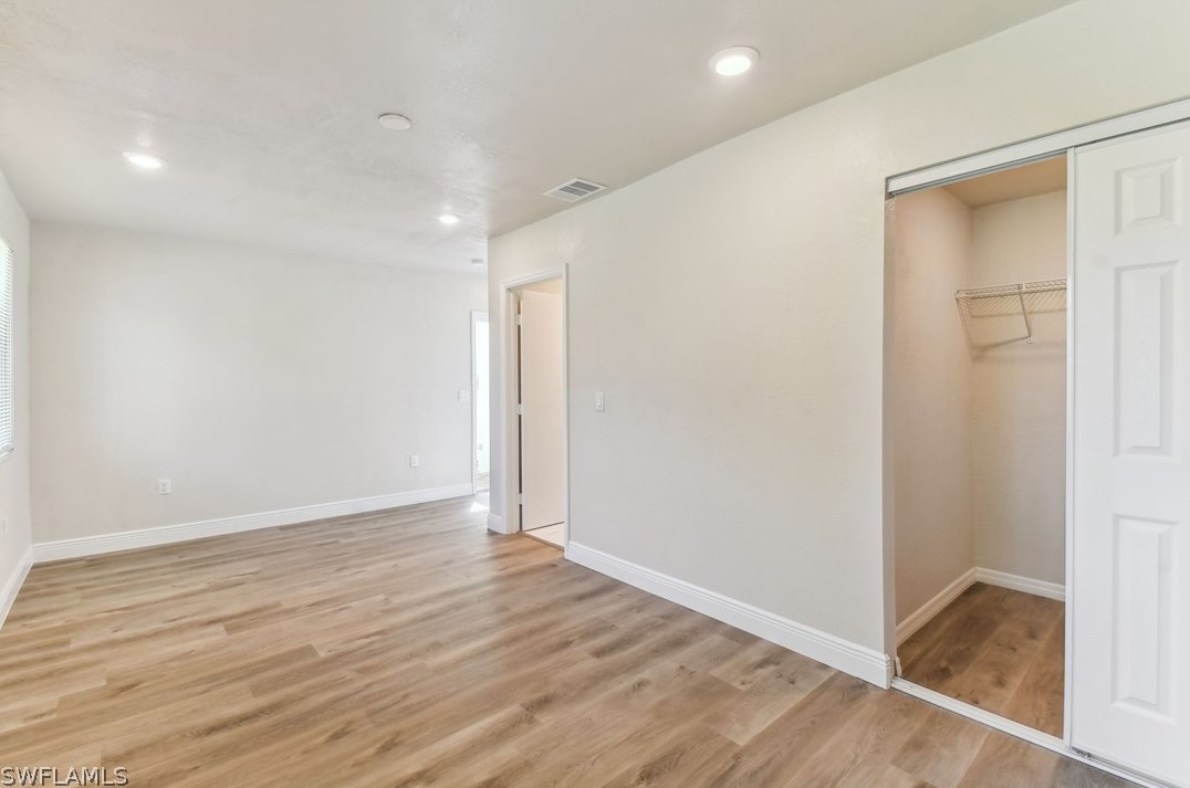 6659 Fiesta Way, Fort Myers FL  33919-6330 exterior
