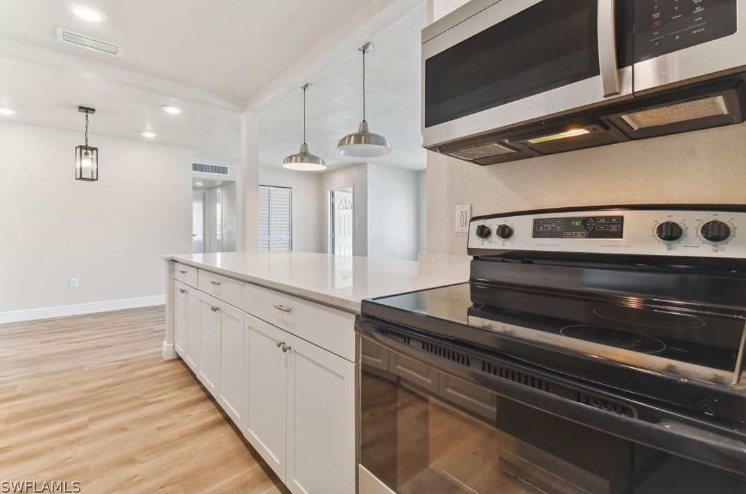 6659 Fiesta Way, Fort Myers FL  33919-6330 exterior
