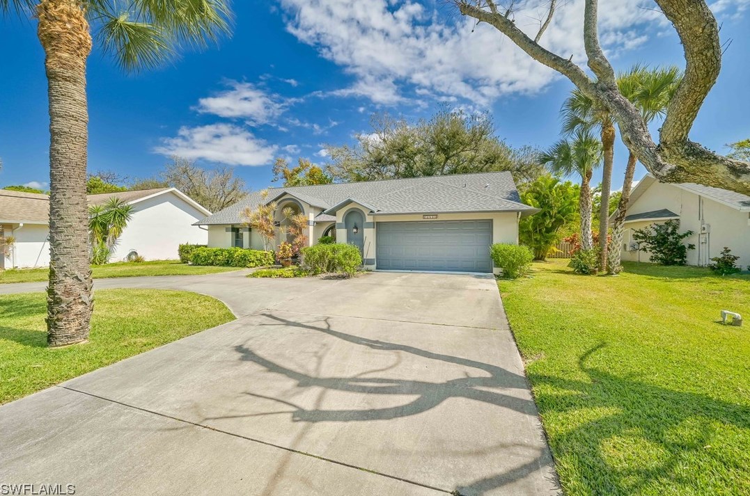 13810 Willow Bridge Dr, Fort Myers, FL 33903-7218