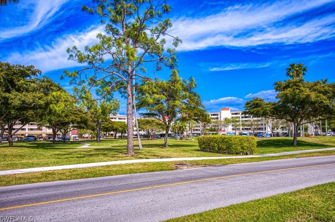 7406 Lake Breeze Dr #416, Fort Myers, FL 33907