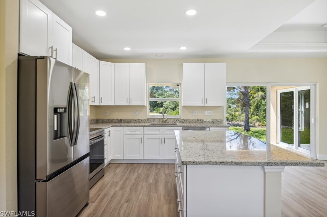 844 Sunrise Blvd, Lehigh Acres FL 33974-9525 exterior