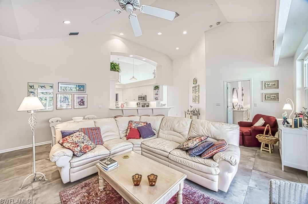 7539 Ky Deer Ct, Fort Myers FL  33966-5709 exterior