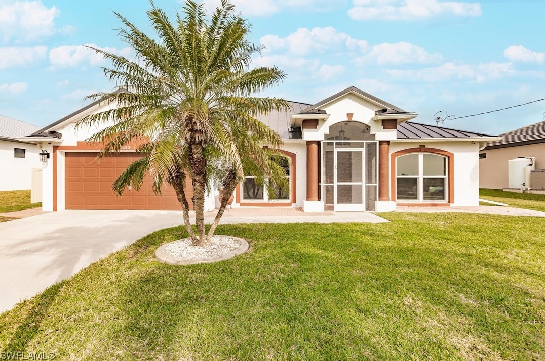 1223 40th Pl, Cape Coral, FL 33993-9104