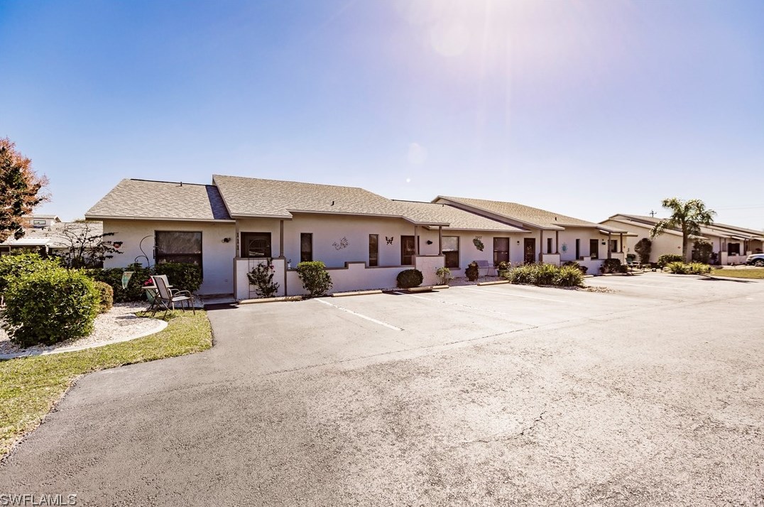 3907 9th Ave, Cape Coral, FL 33909-0062