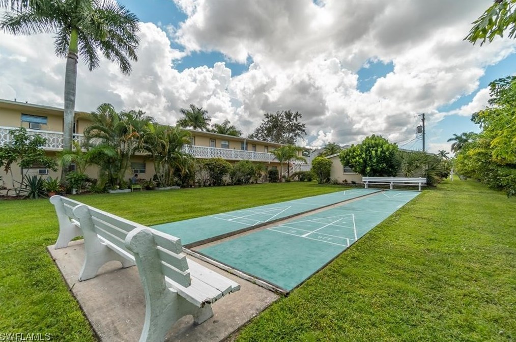 13150 Kings Point Dr, Fort Myers FL  33919-7975 exterior