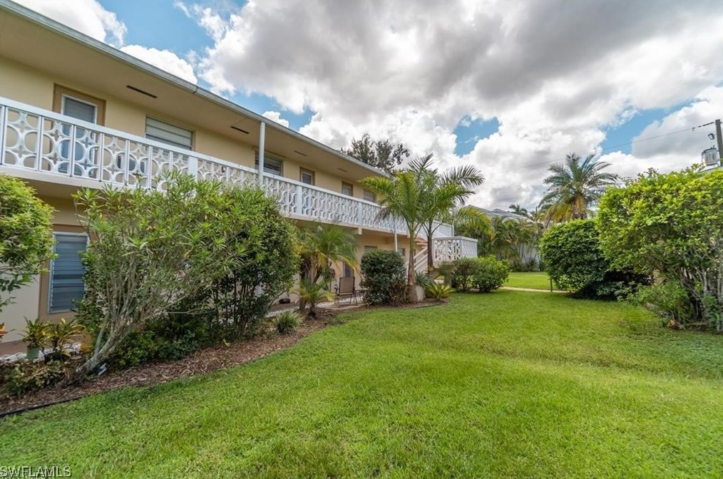 13150 Kings Point Dr, Fort Myers, FL 33919-7975