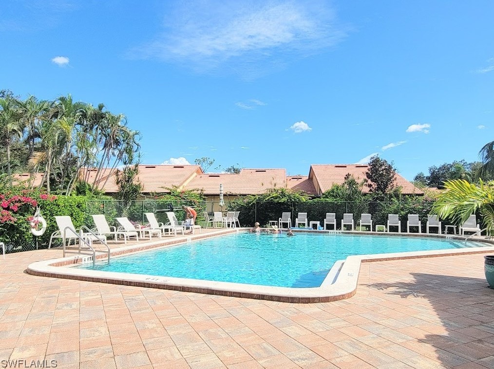 5452 Governors Dr, Fort Myers FL 33907-7837 exterior