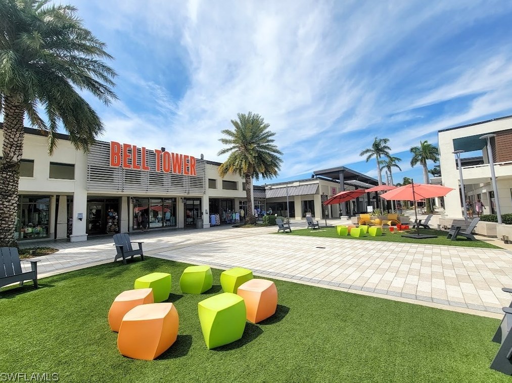 5452 Governors Dr, Fort Myers FL 33907-7837 exterior