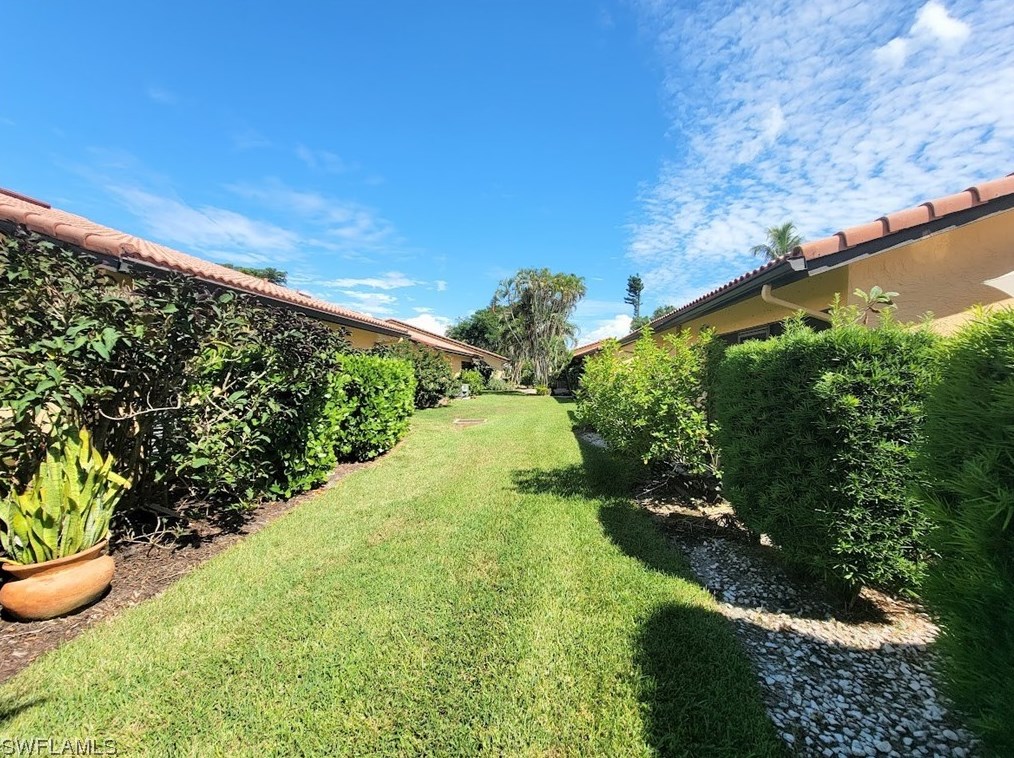 5452 Governors Dr, Fort Myers FL 33907-7837 exterior