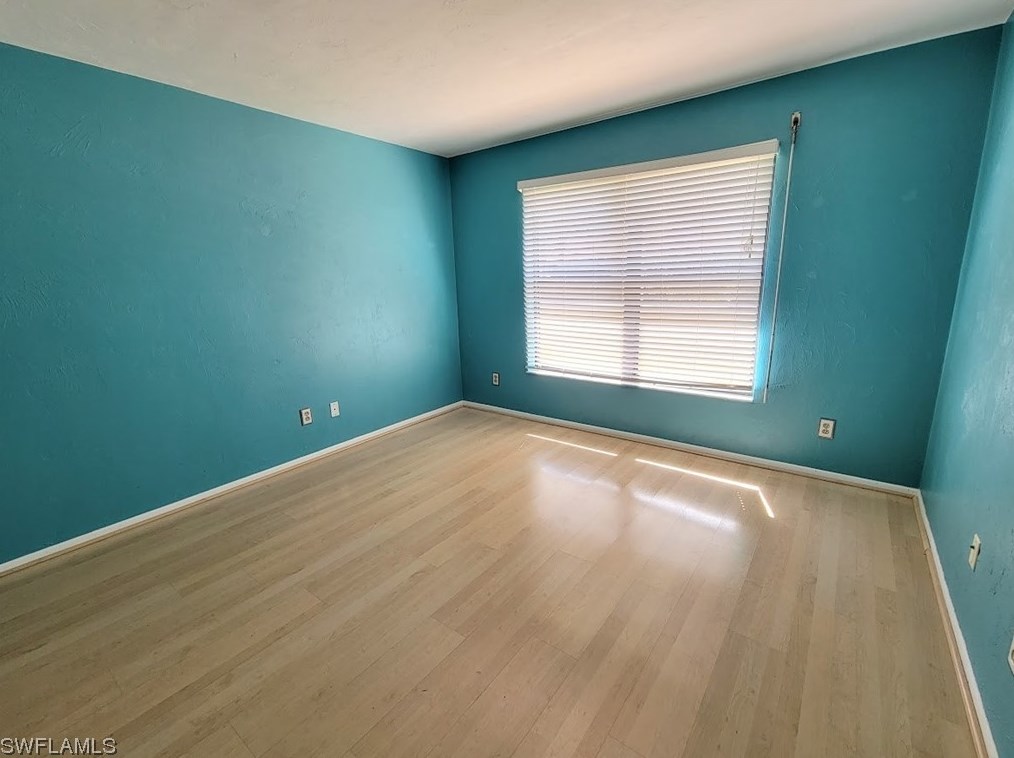 5452 Governors Dr, Fort Myers FL 33907-7837 exterior