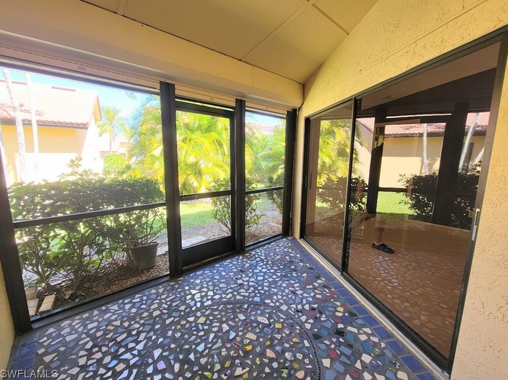 5452 Governors Dr, Fort Myers FL 33907-7837 exterior