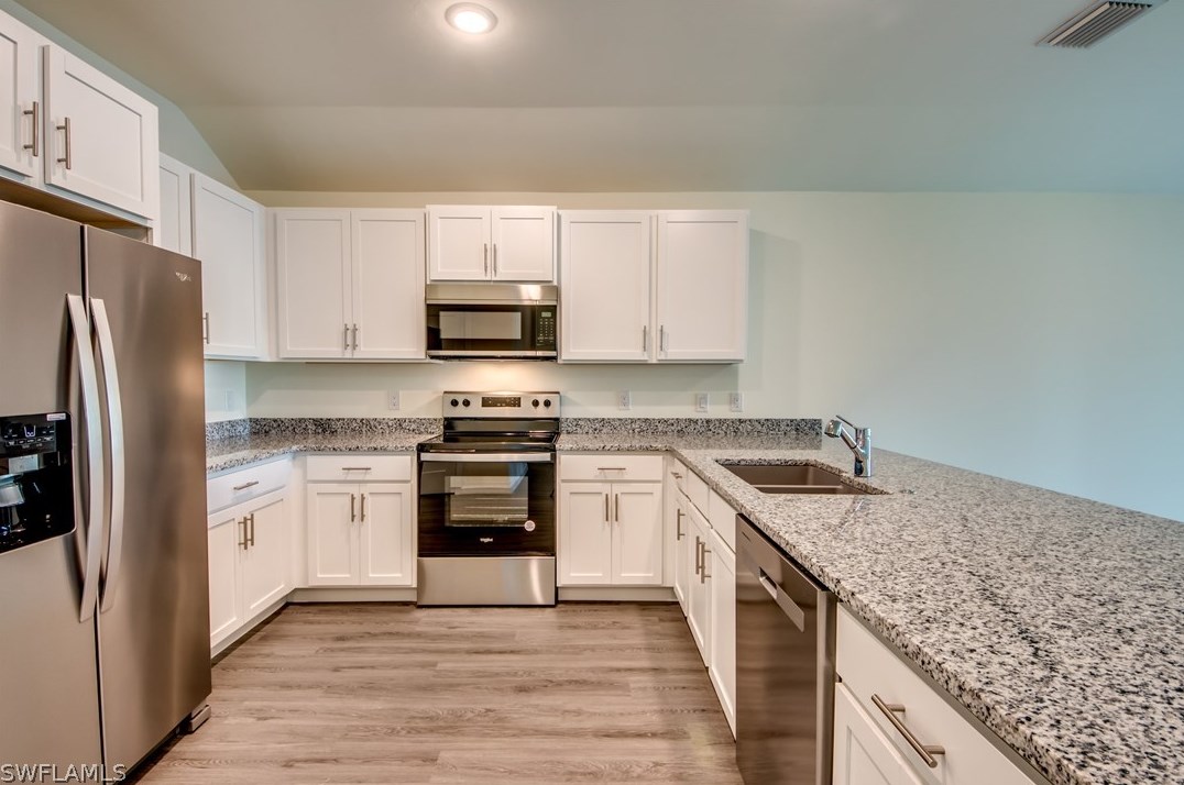 26 Ne 6th St, Cape Coral, FL 33909