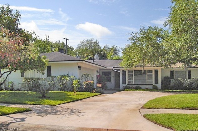 2601 Applewood Dr, Titusville, FL 32780-5901