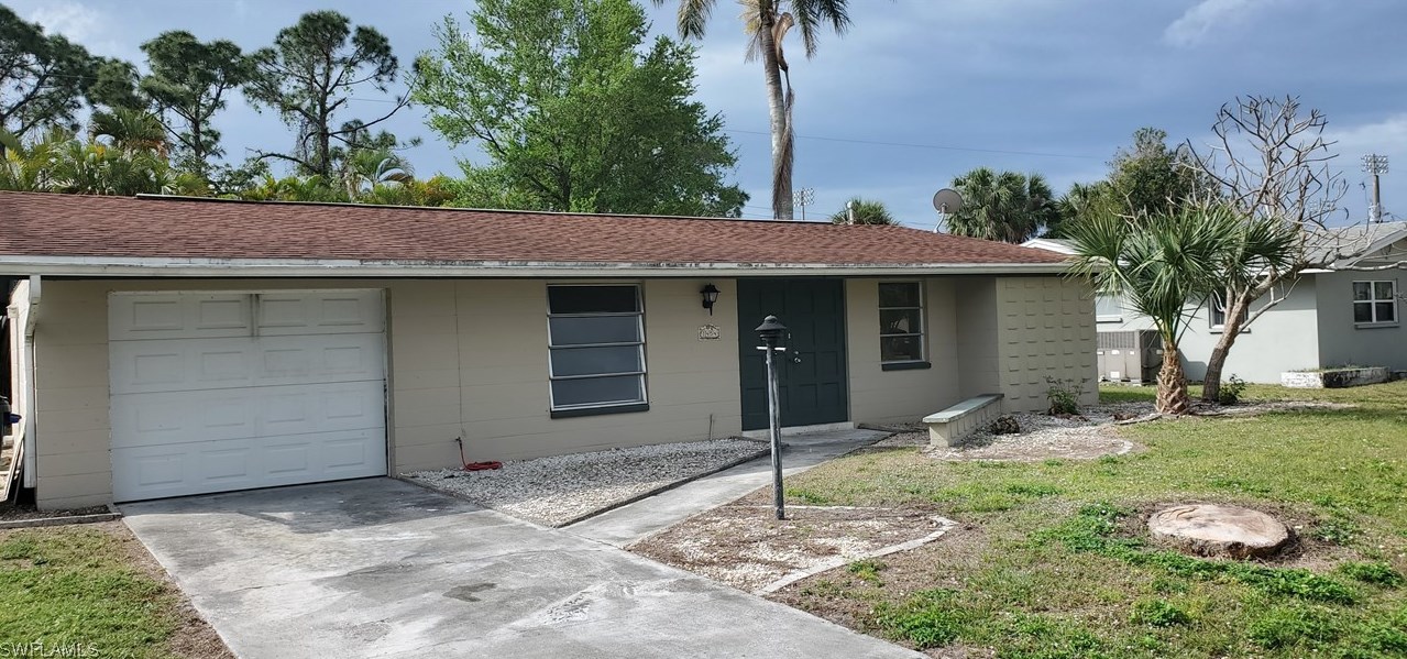 1454 Charles Rd, Fort Myers, FL 33919-1745