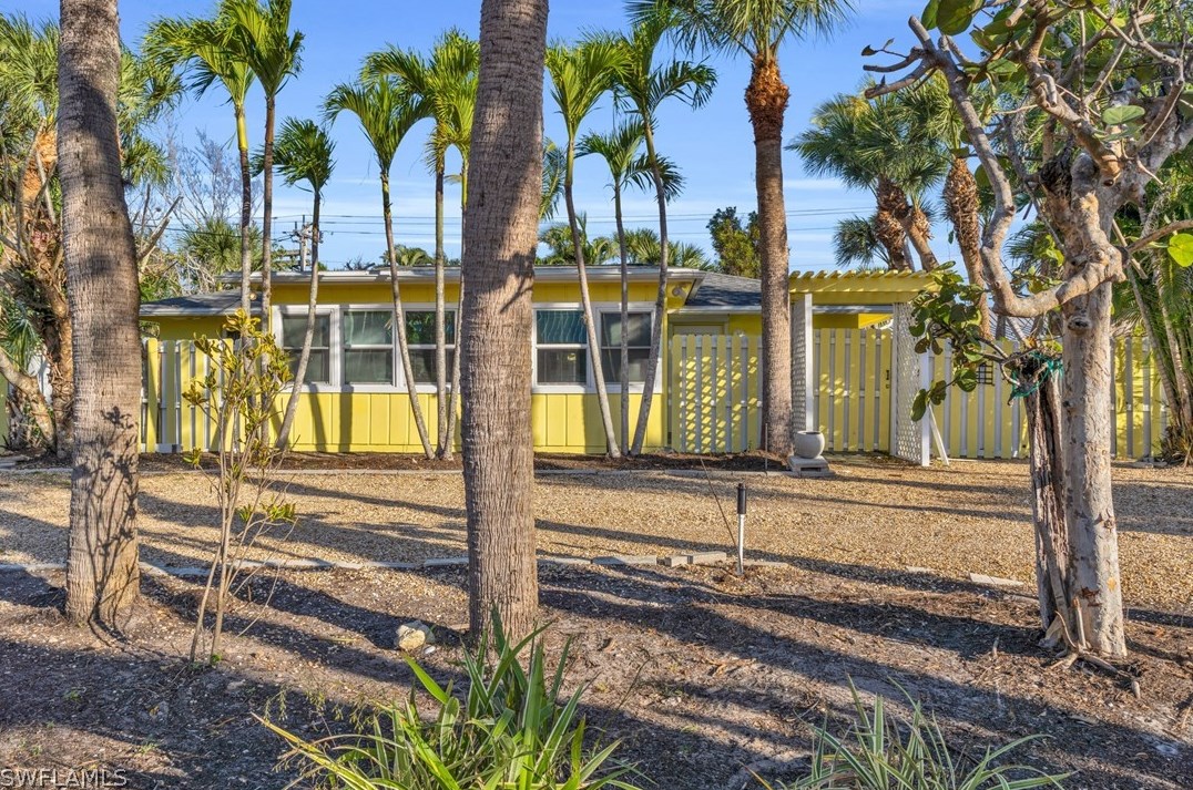 1942 Roseate Ln, Sanibel, FL 33957