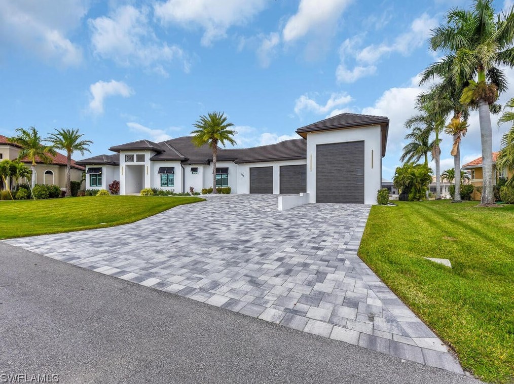 3711 3rd Ter, Cape Coral, FL 33991-1037