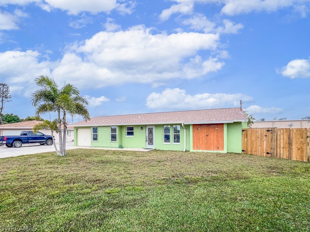 5997 Sonnet Ct, Fort Myers, FL 33903
