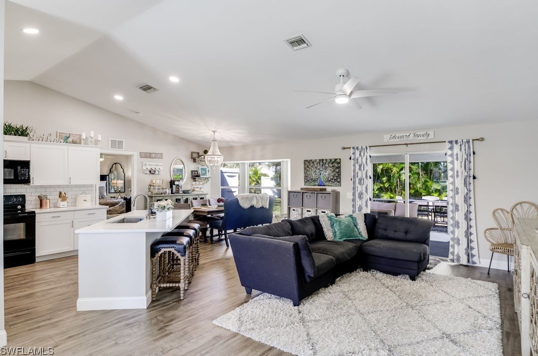 917 Se 32nd Ter, Cape Coral, FL 33904