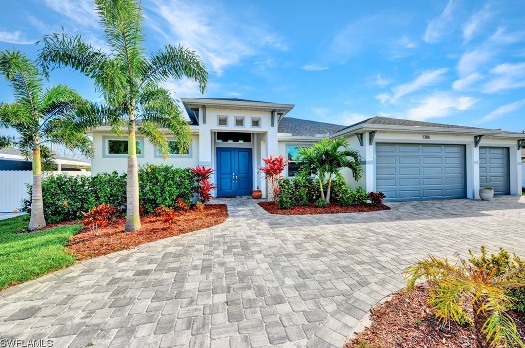 1306 Everest Pkwy, Cape Coral, FL 33904-5754