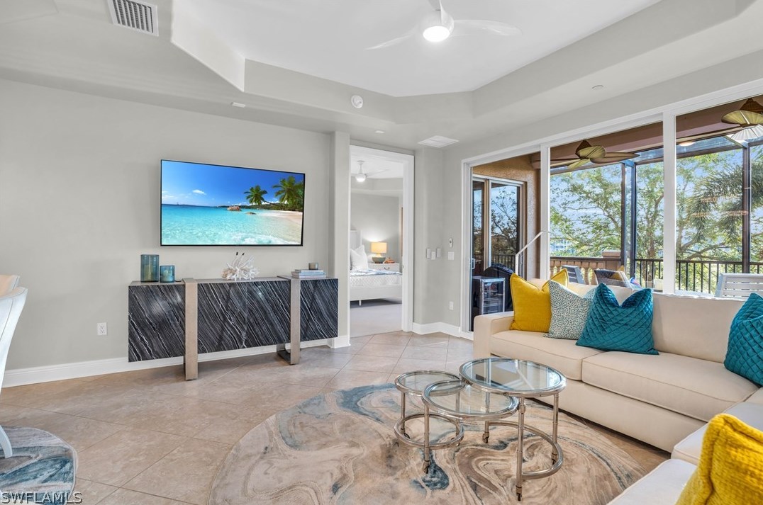 580 El Camino Real, Naples FL  34119-4722 exterior