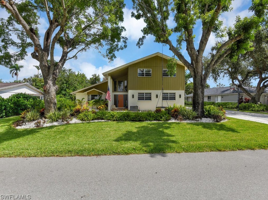 1350 Jambalana Ln, Fort Myers, FL 33901