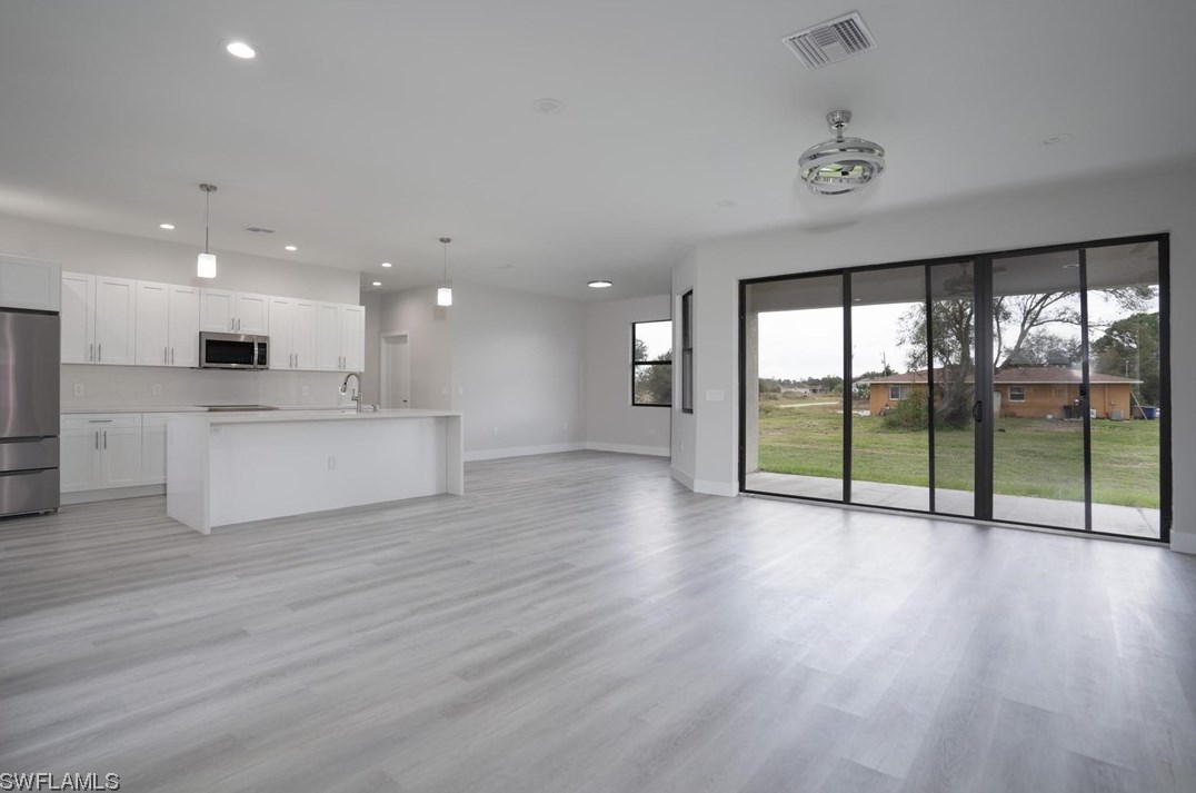 2813 45 St, Lehigh Acres FL 33976-4709 exterior