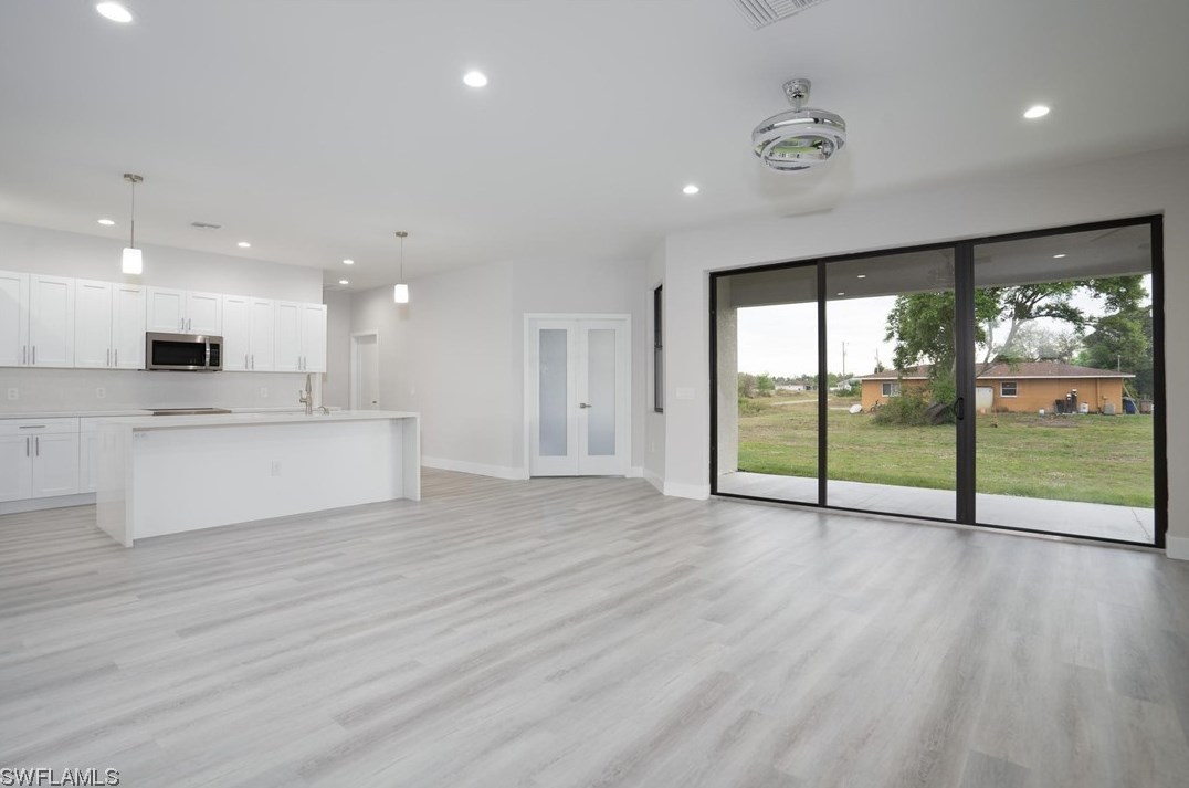 2813 45 St, Lehigh Acres FL 33976-4709 exterior