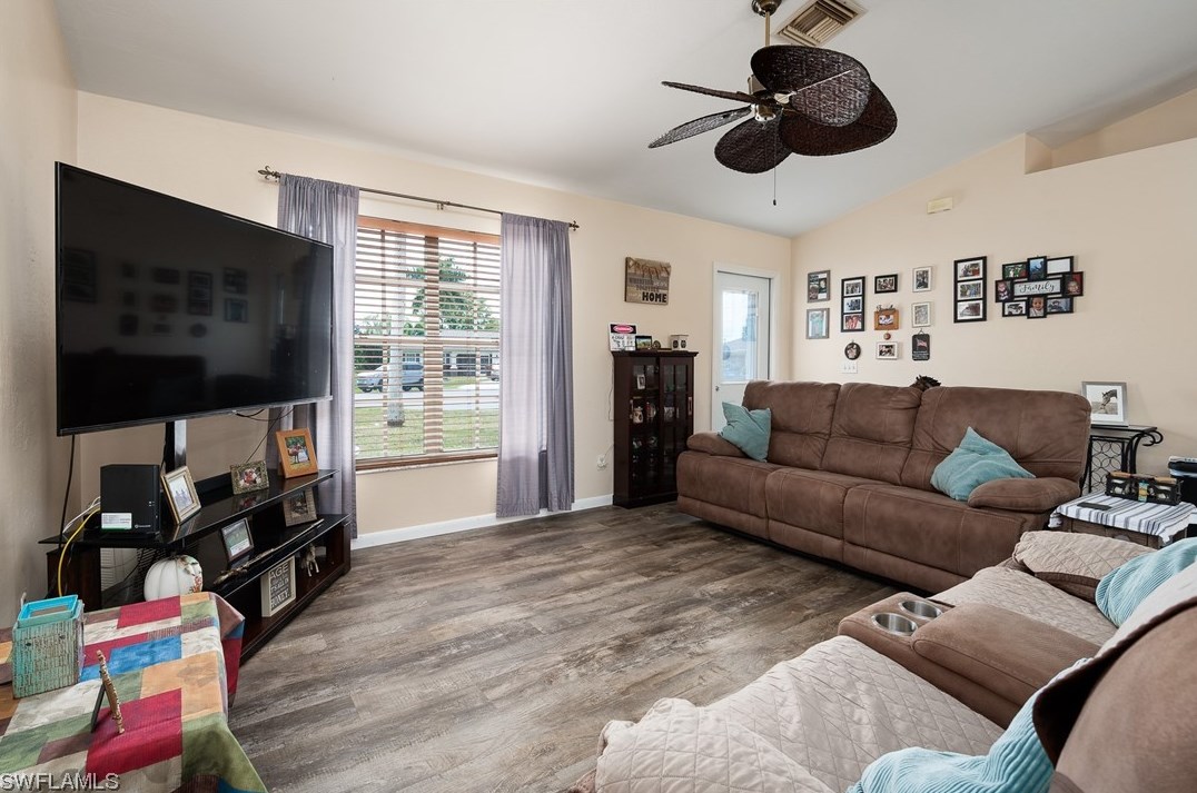 205 Reaville Ct, Fort Myers FL  33913-7507 exterior