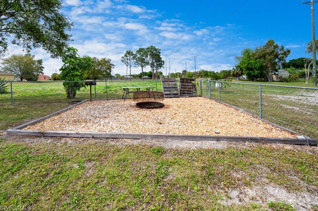 205 Reaville Ct, Fort Myers FL  33913-7507 exterior