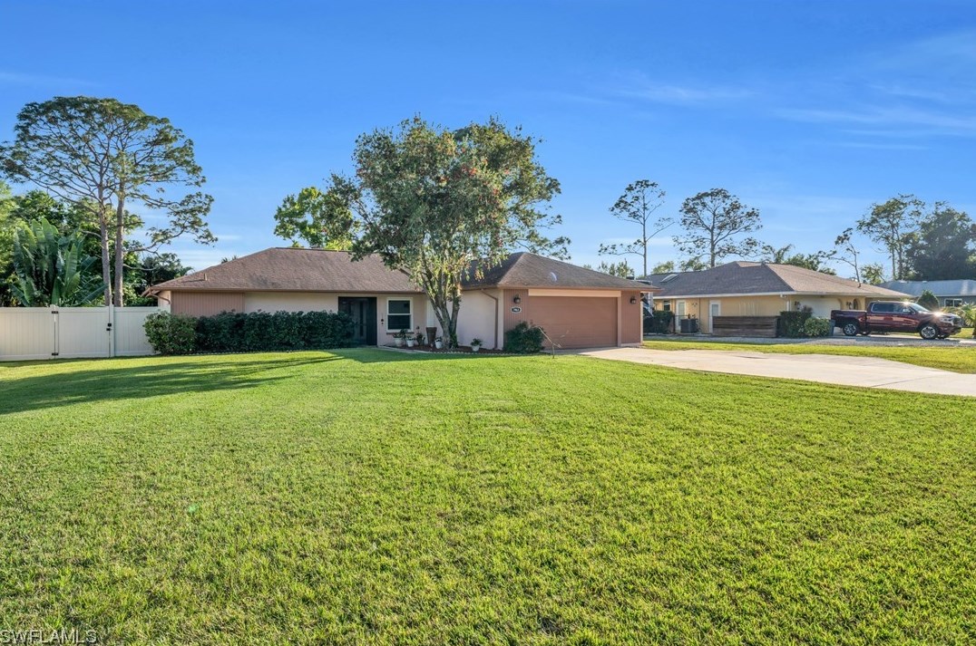 7463 Dana Lin Cir, Fort Myers, FL 33917-3353