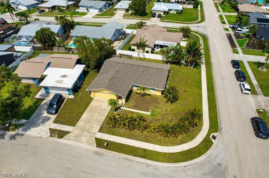 883 Bethany Ct, Fort Myers, FL 33919-5047