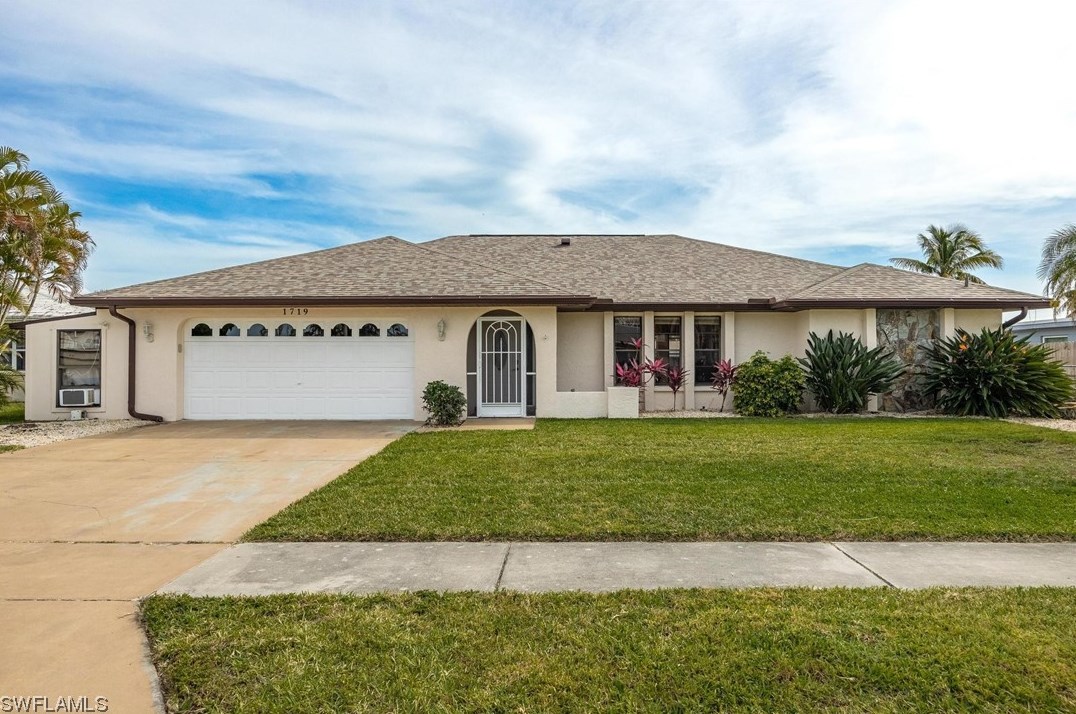 1719 Bluewater Ter, Fort Myers, FL 33903-4600