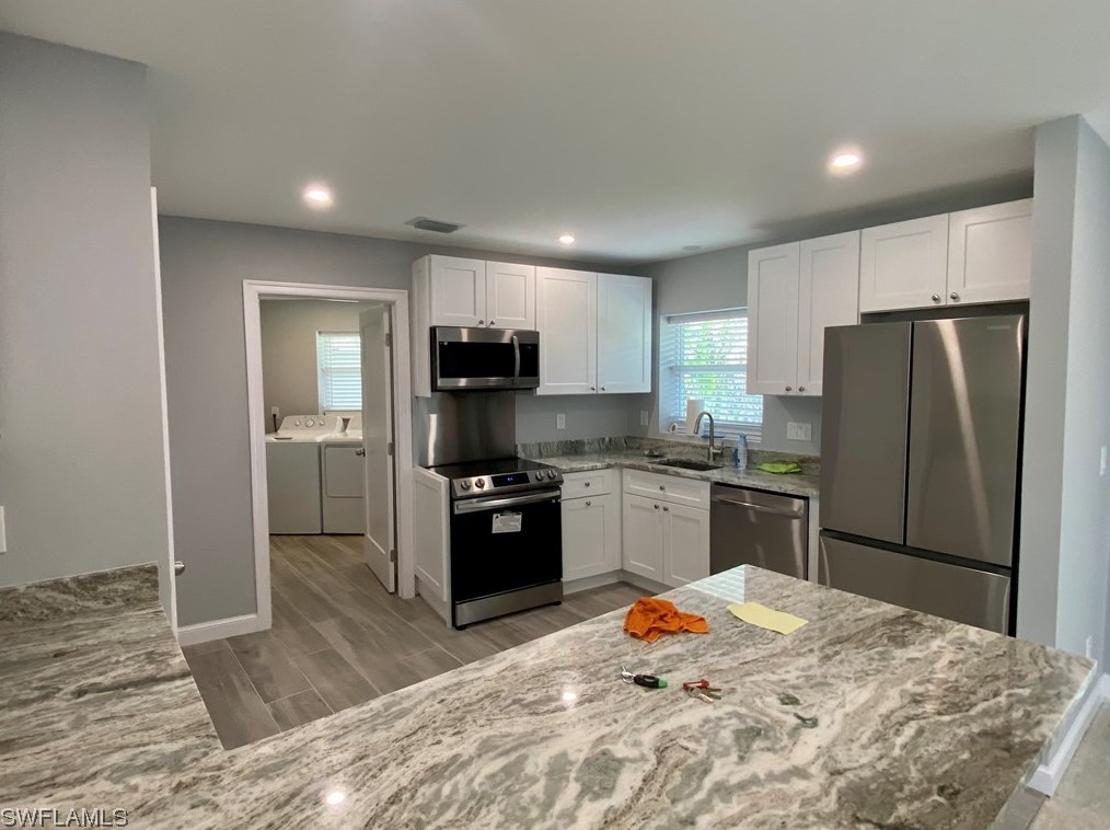 2 Fairview Blvd, Fort Myers Beach, FL 33931