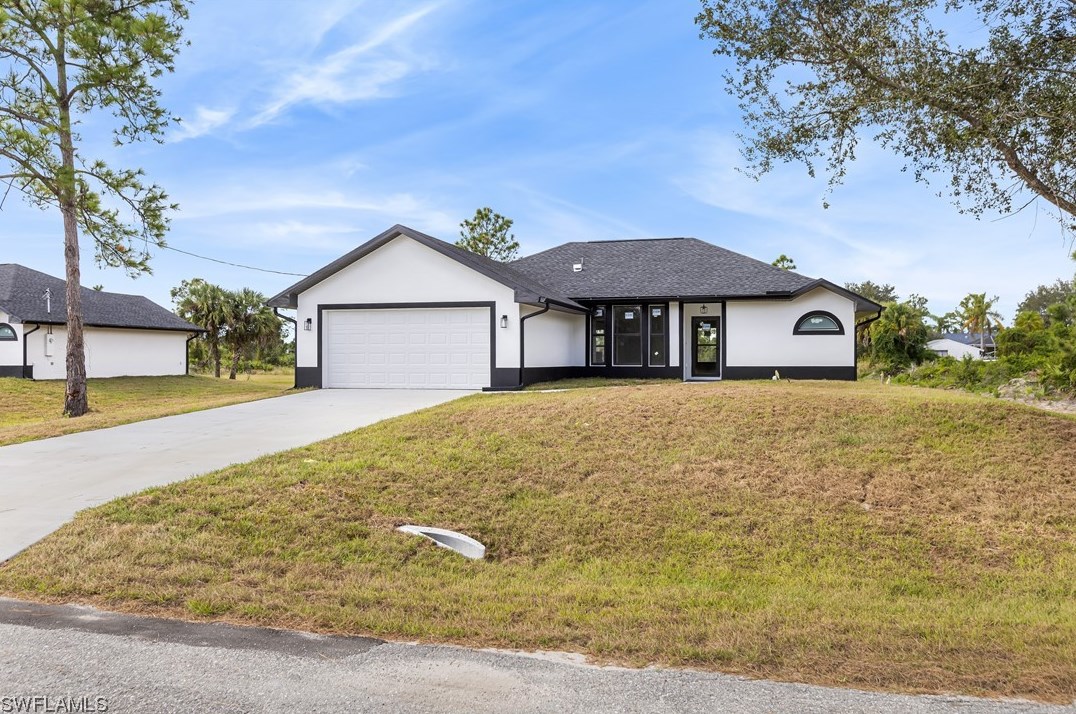 1515 9th St, Lehigh Acres, FL 33972-3371