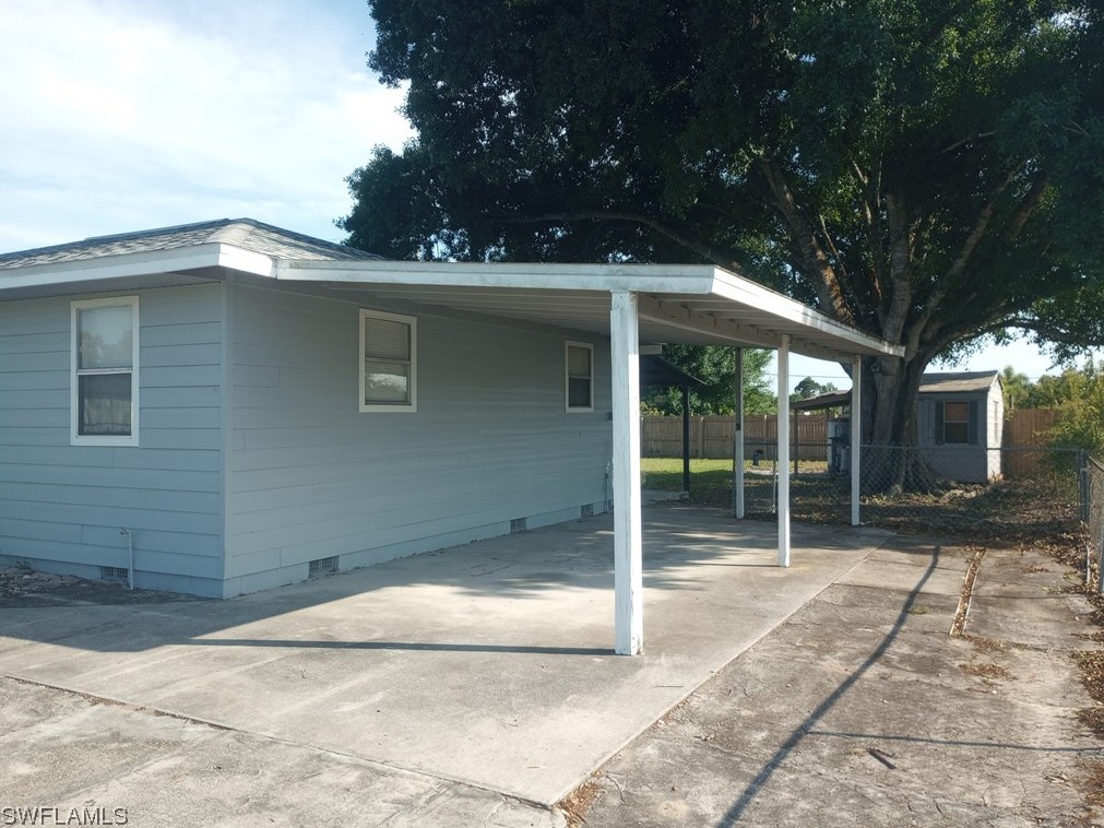 3319 7th St, Lehigh Acres, FL 33976-2326