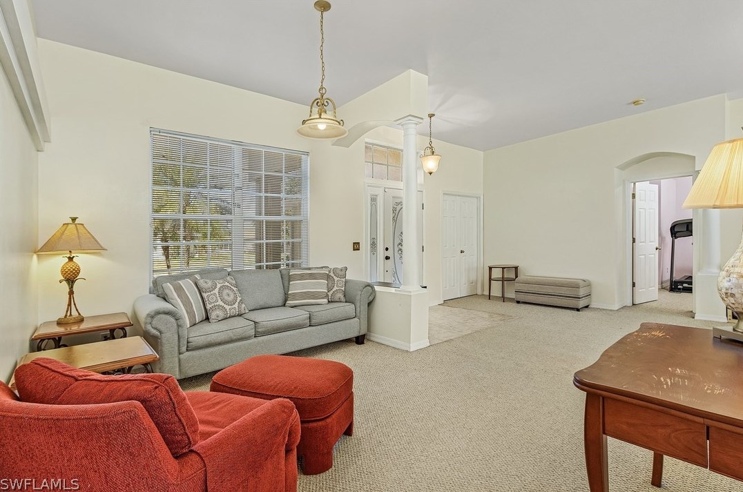 4512 Varsity Cir, Lehigh Acres FL 33971-2060 exterior