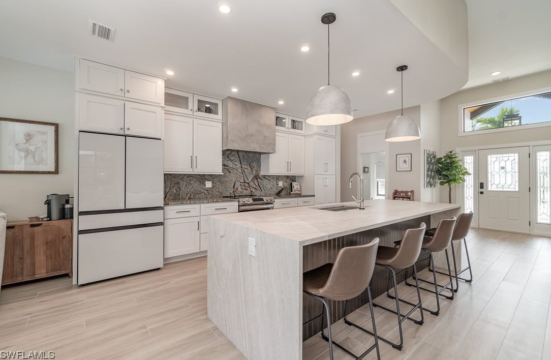 15933 Gleneagle Ct, Fort Myers FL  33908-2460 exterior