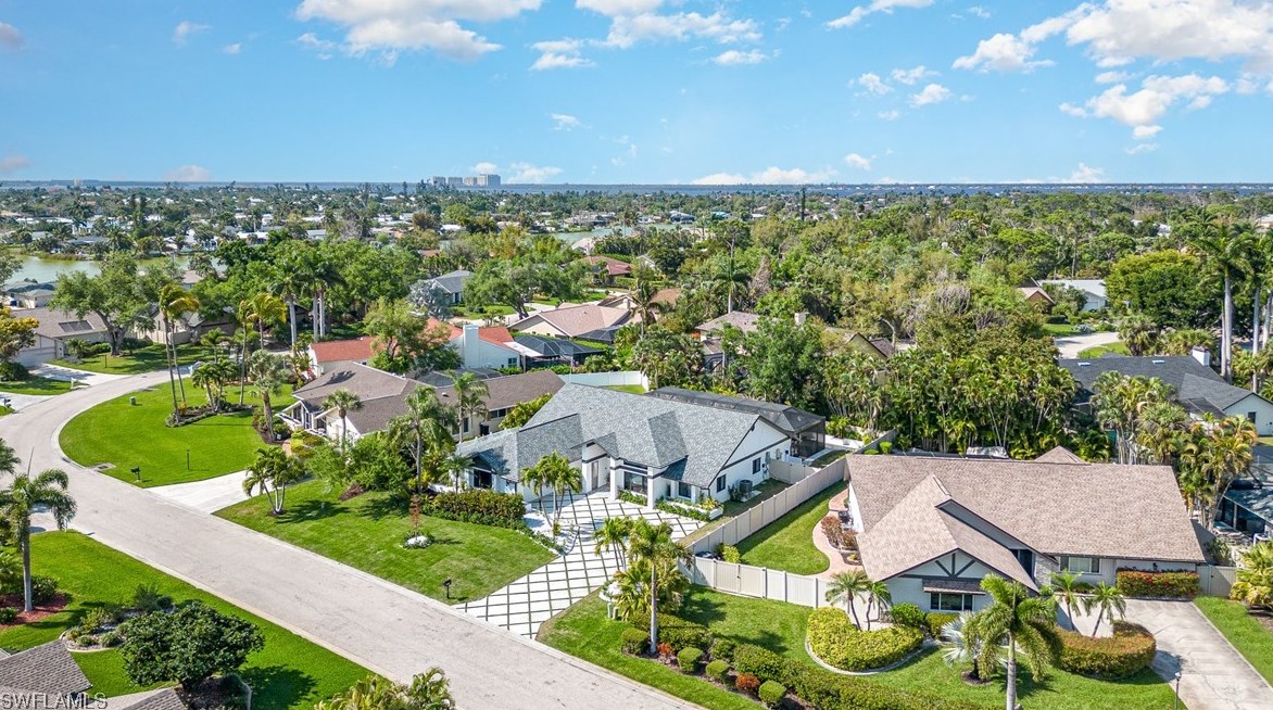 15933 Gleneagle Ct, Fort Myers FL  33908-2460 exterior