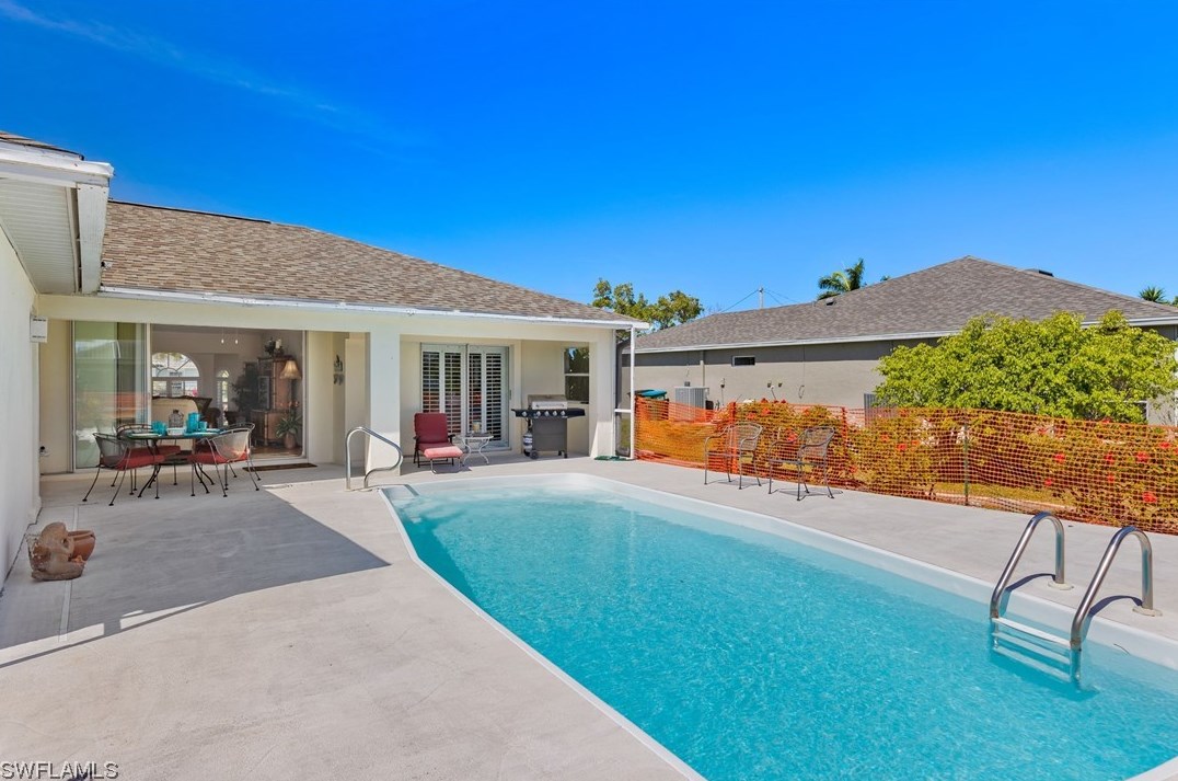 2305 Sw 19th Pl, Cape Coral, FL 33991