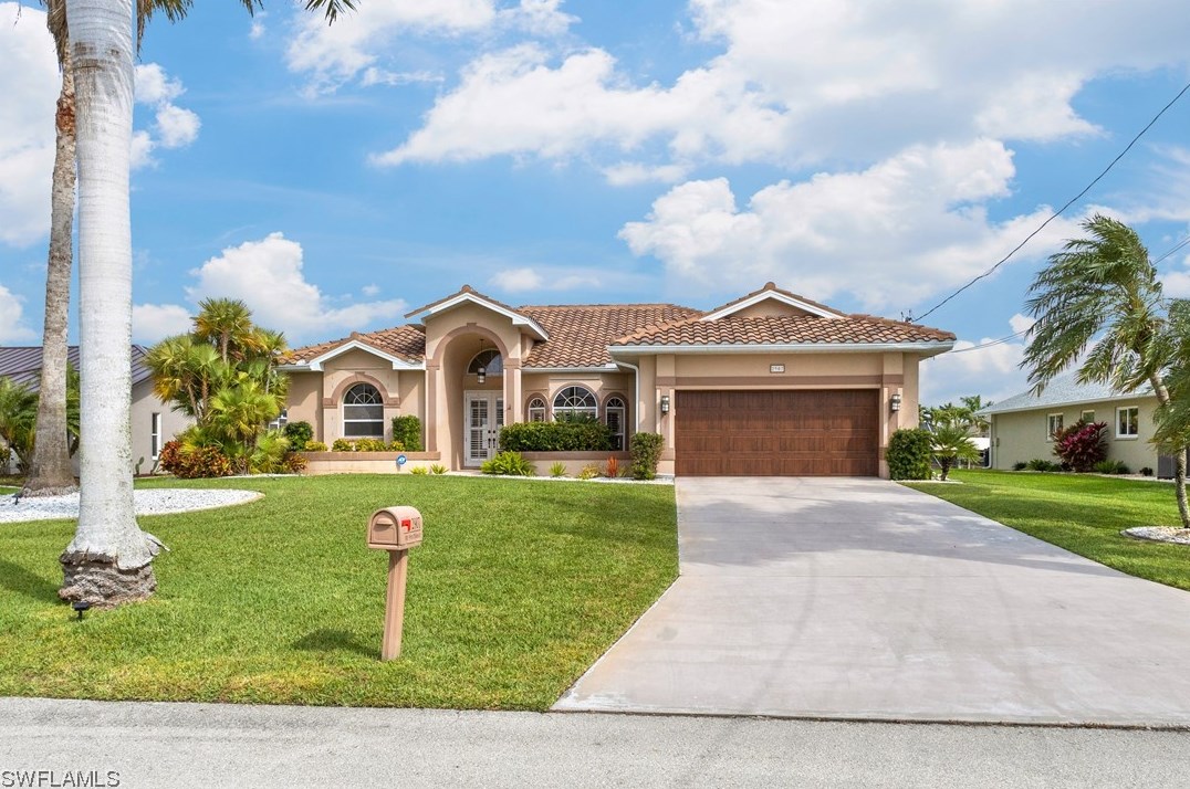2907 39th Ter, Cape Coral, FL 33914-4870