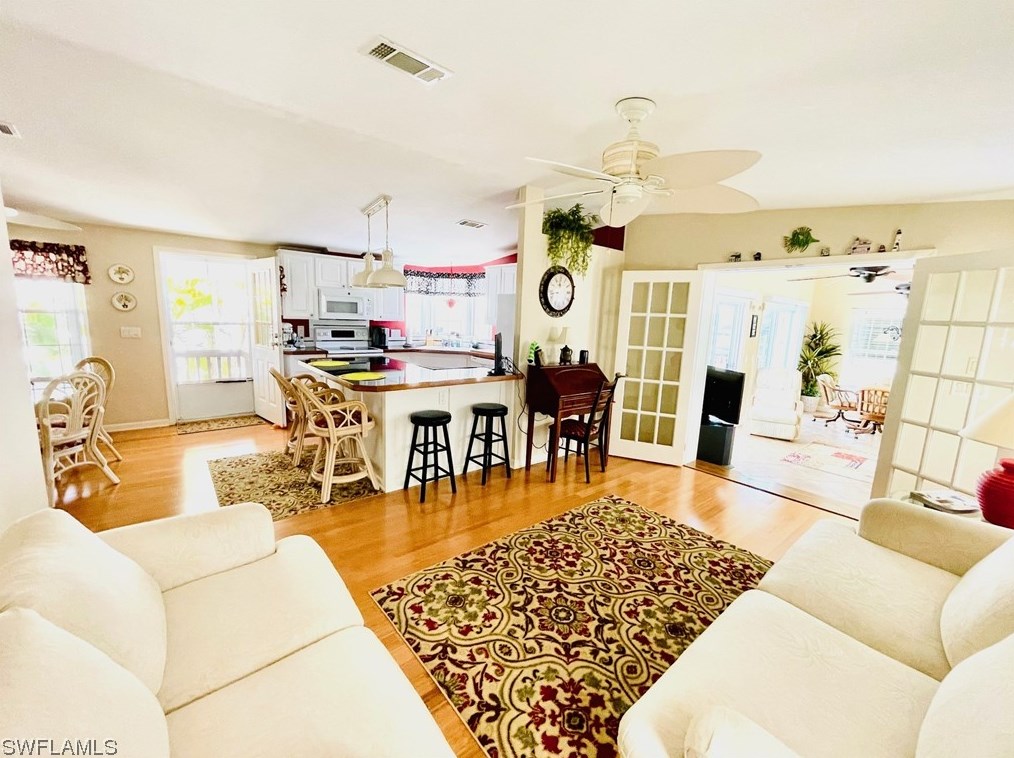 3064 Sloop Ln, Saint James City FL  33956-2319 exterior