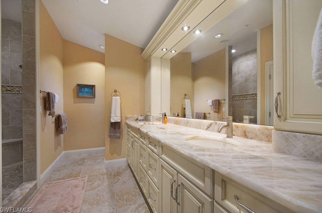 2297 Dixie Lee Ct, Saint James City FL  33956-2000 exterior