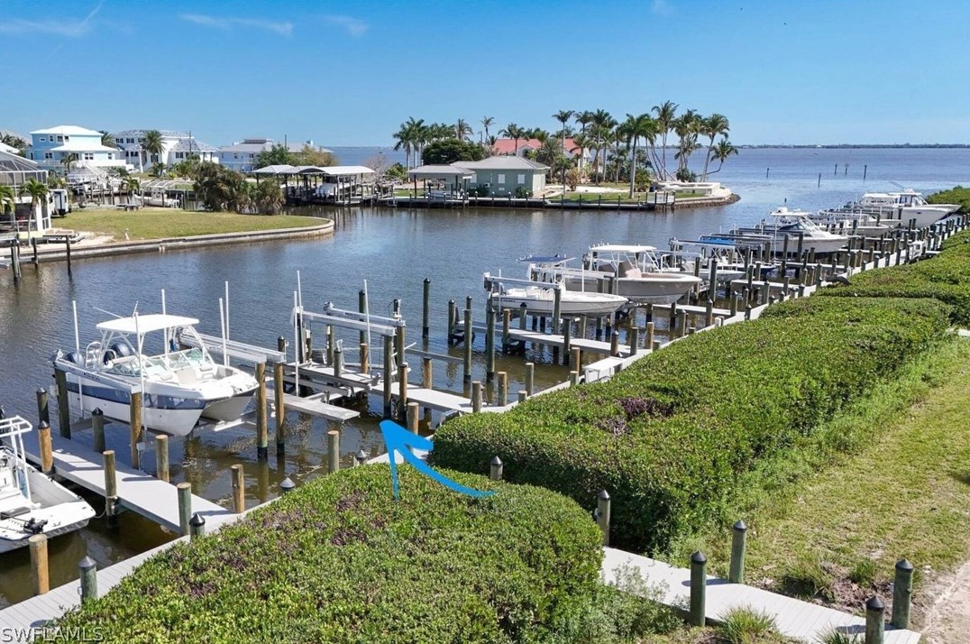 2297 Dixie Lee Ct, Saint James City FL  33956-2000 exterior