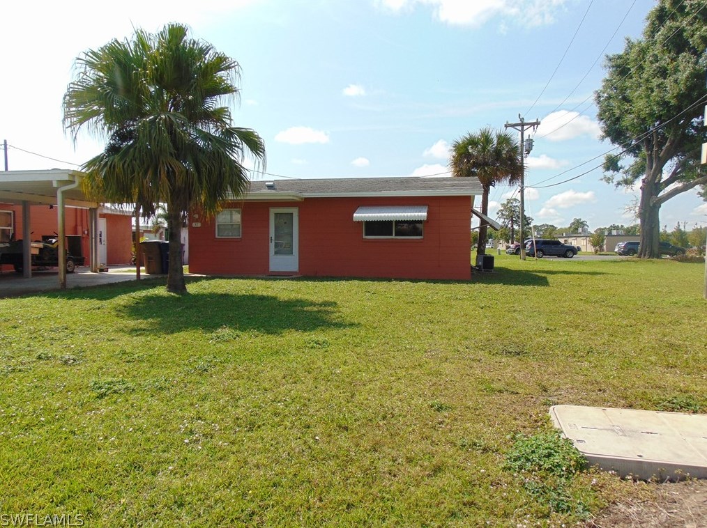 57 Westminster St N, Lehigh Acres, FL 33936