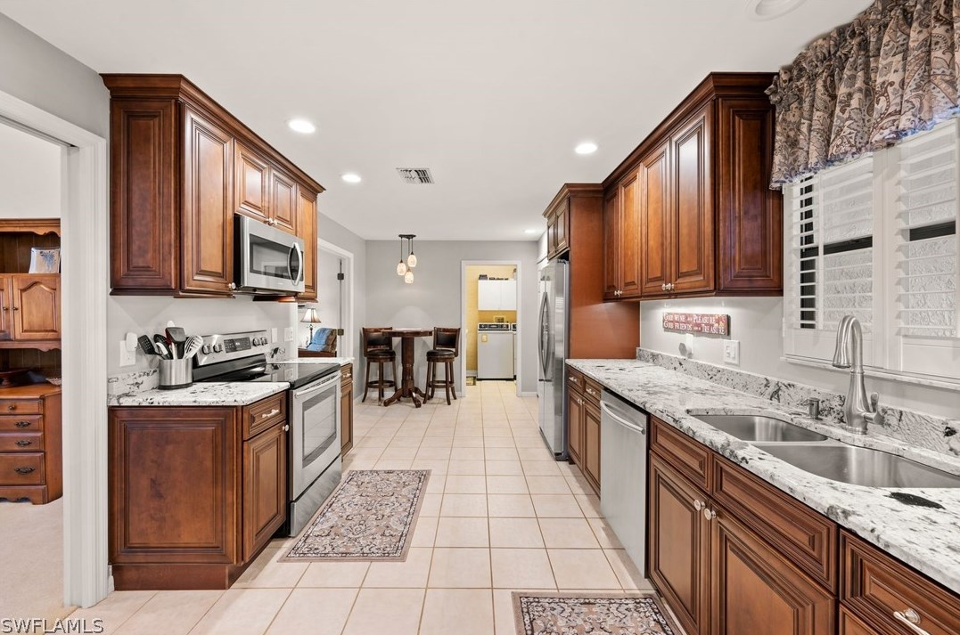 12840 Dornoch Ct, Fort Myers, FL 33912-4633
